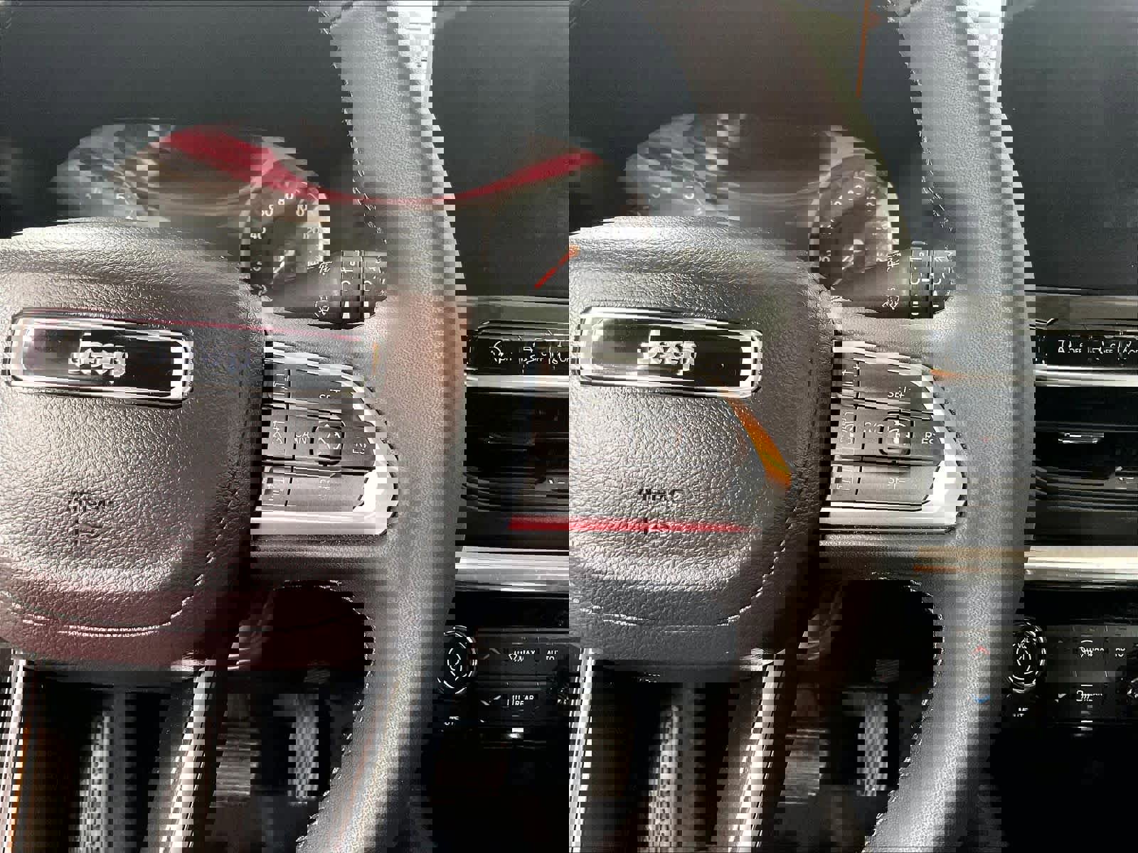 Used 2023 Jeep Compass Limited image 23