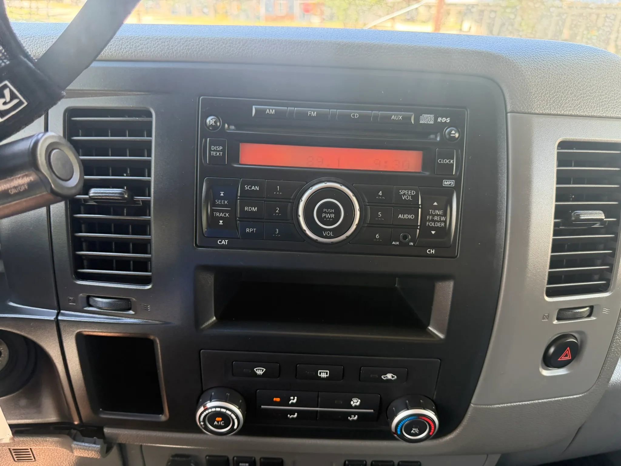 Used 2012 Nissan NV 3500 SV w/ Side Curtain Airbag Pkg image 20