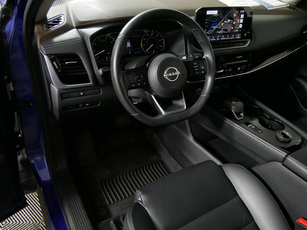 Used 2023 Nissan Rogue SL AWD/4WD image 13