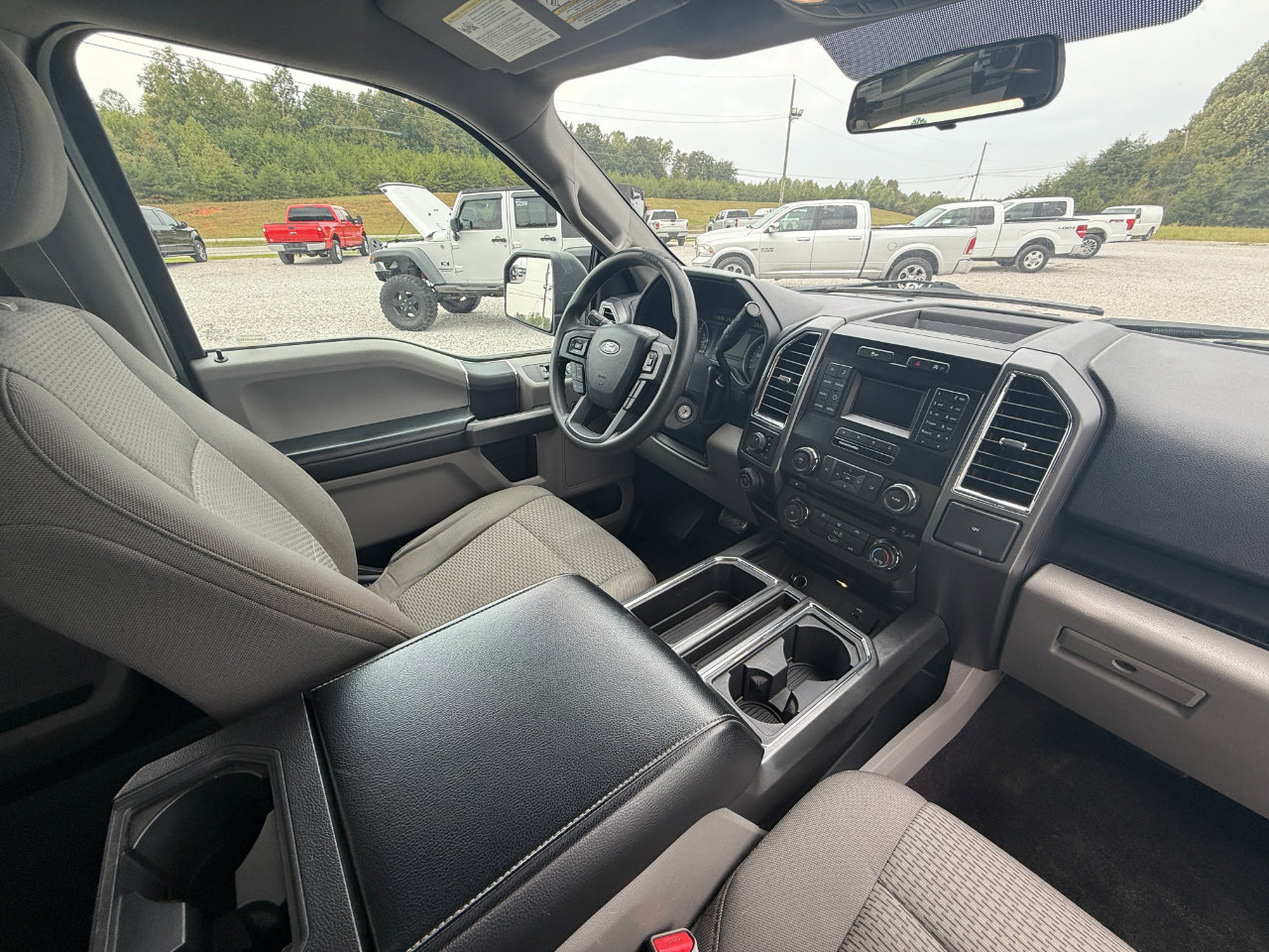 Used 2016 Ford F150 XLT w/ Trailer Tow Package image 7