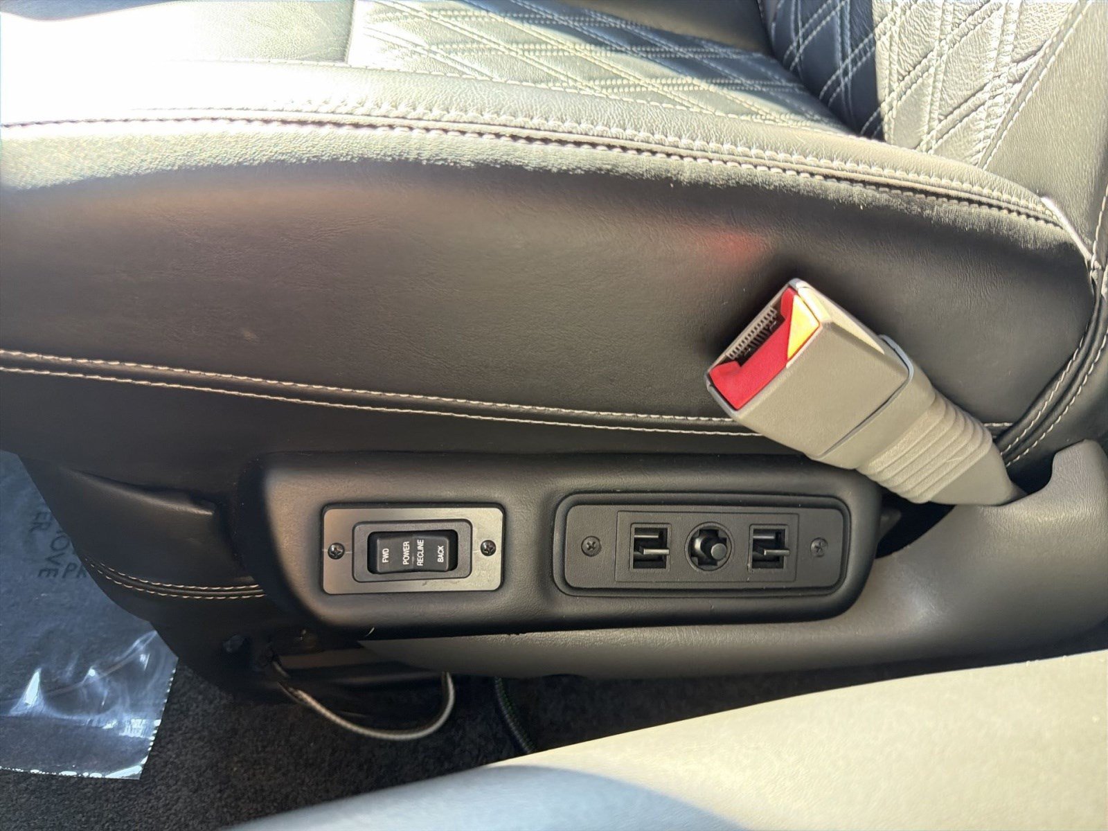Used 2020 Chevrolet Express 2500 Extended w/ Enhanced Convenience Package RWD image 14