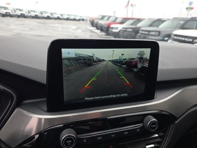 Certified 2022 Ford Escape Titanium w/ Class II Trailer Tow Package image 21