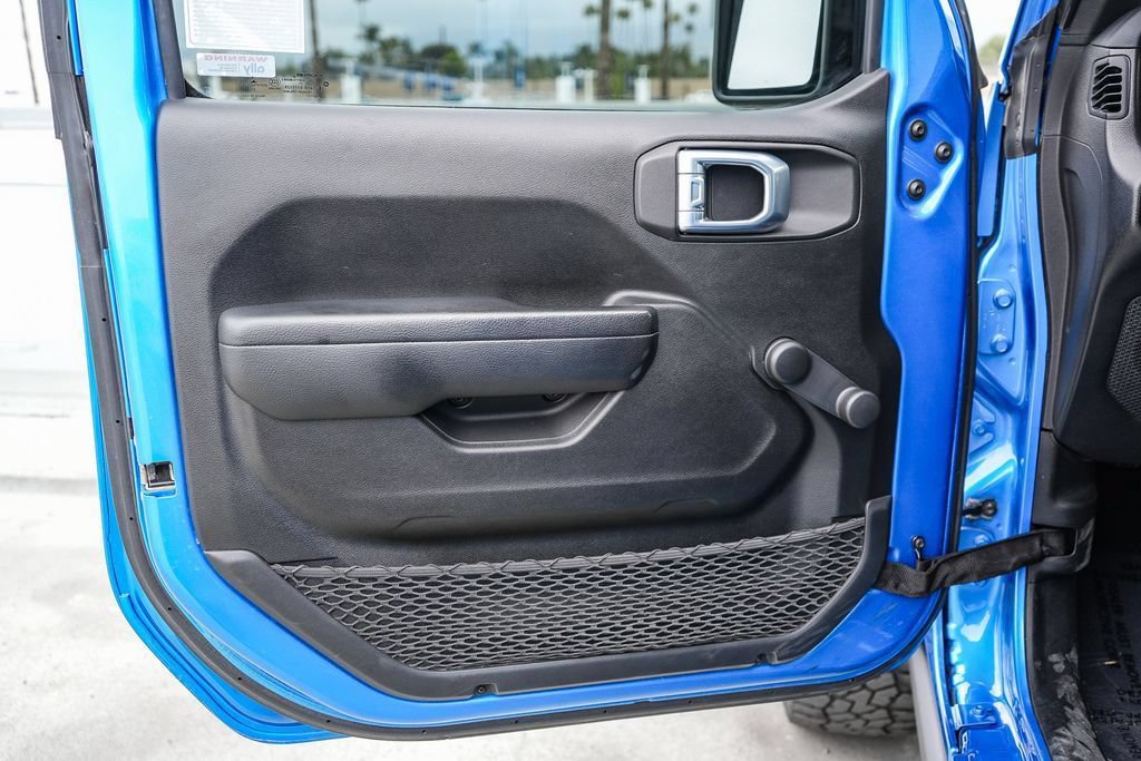 Used 2022 Jeep Gladiator Sport AWD/4WD image 24