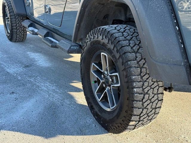 Certified 2024 Jeep Gladiator Mojave image 6