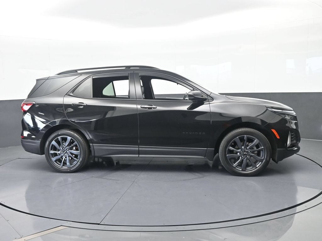 Used 2024 Chevrolet Equinox RS FWD image 3
