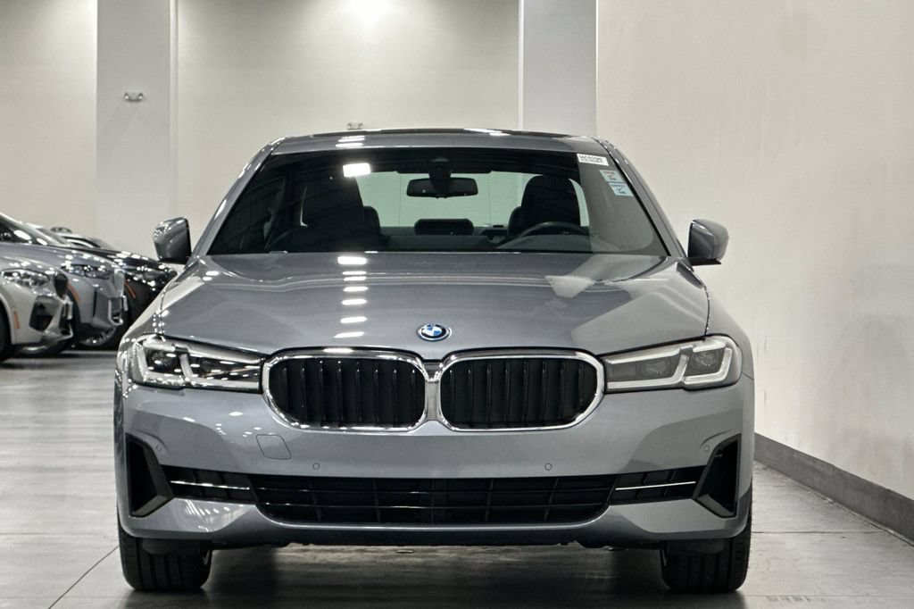Used 2023 BMW 530e w/ Convenience Package RWD image 9
