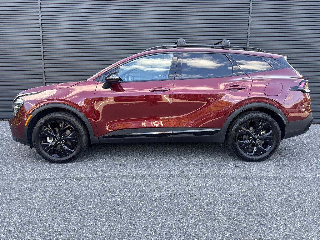 Used 2025 Kia Sportage X-Line AWD/4WD image 2