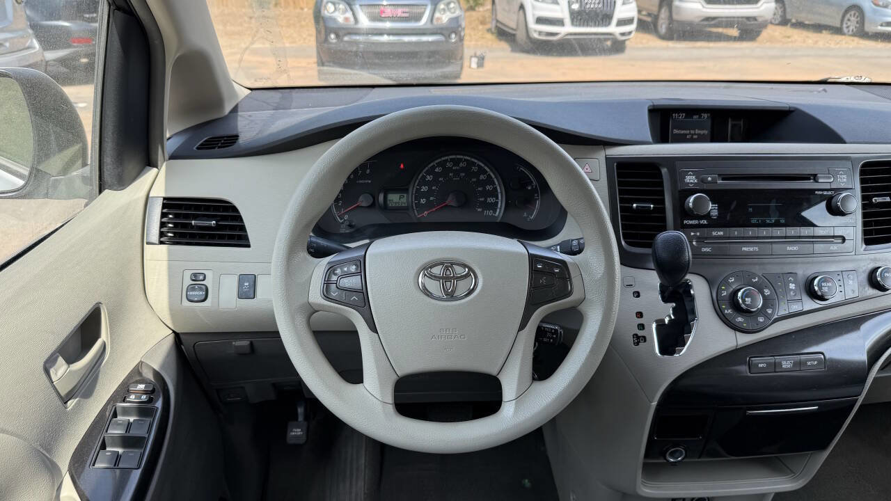 Used 2011 Toyota Sienna LE FWD image 20
