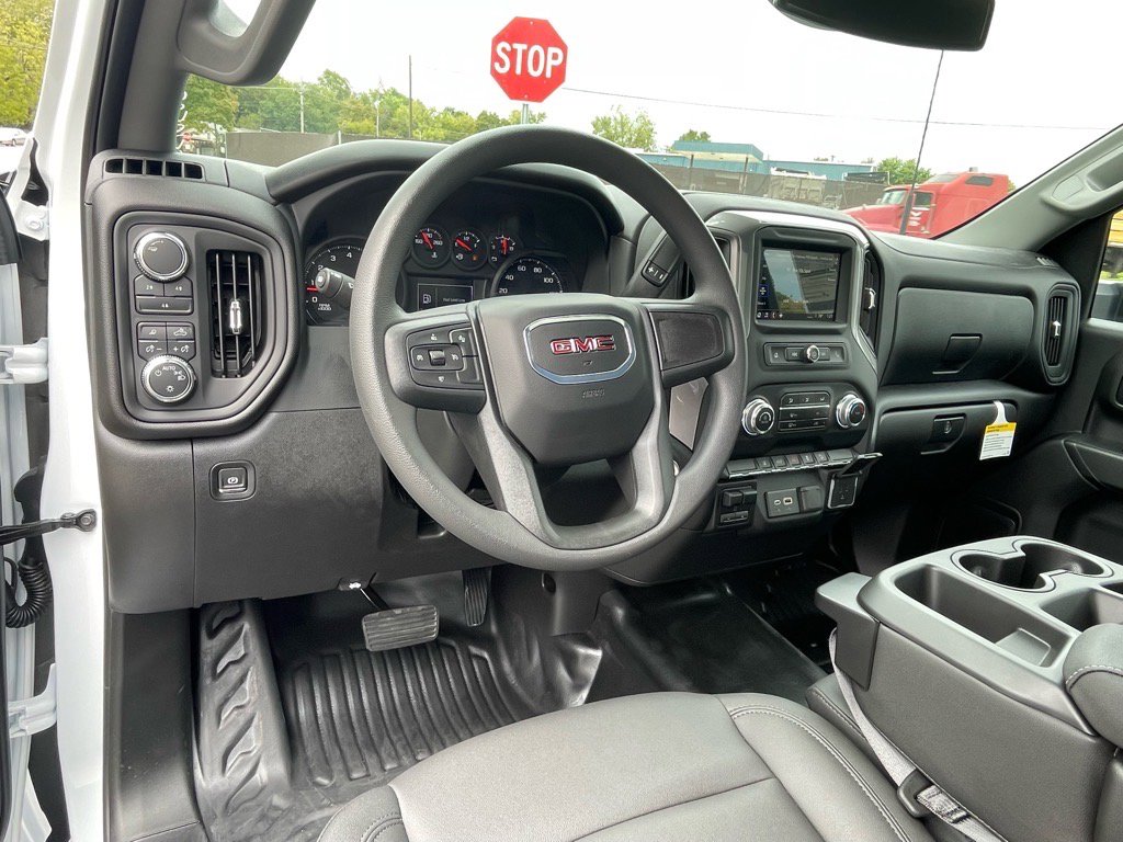 New 2025 GMC Sierra 2500 Pro w/ Convenience Package image 5