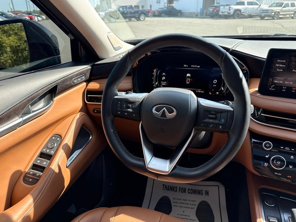 Used 2023 INFINITI QX60 Sensory w/ Cargo Package AWD/4WD image 17