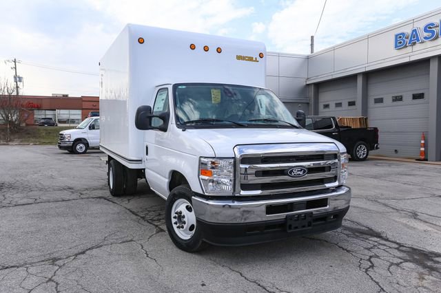 New 2027 Ford E-350 and Econoline 350 Super Duty w/ Power Equipment Group image 3