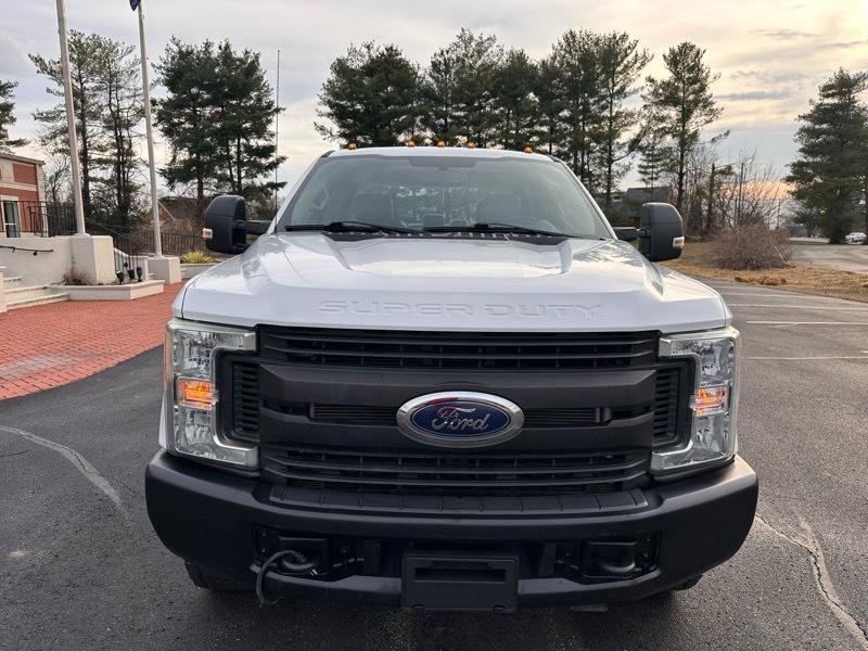 Used 2018 Ford F250 XL w/ Power Equipment Group AWD/4WD image 3