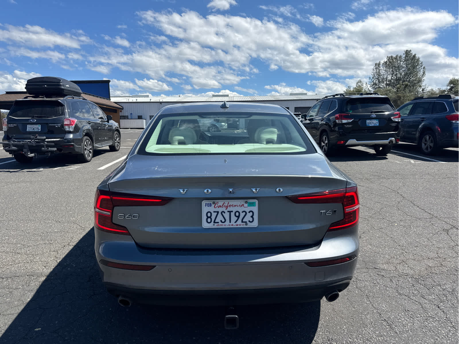 Used 2021 Volvo S60 T6 Momentum AWD/4WD image 4