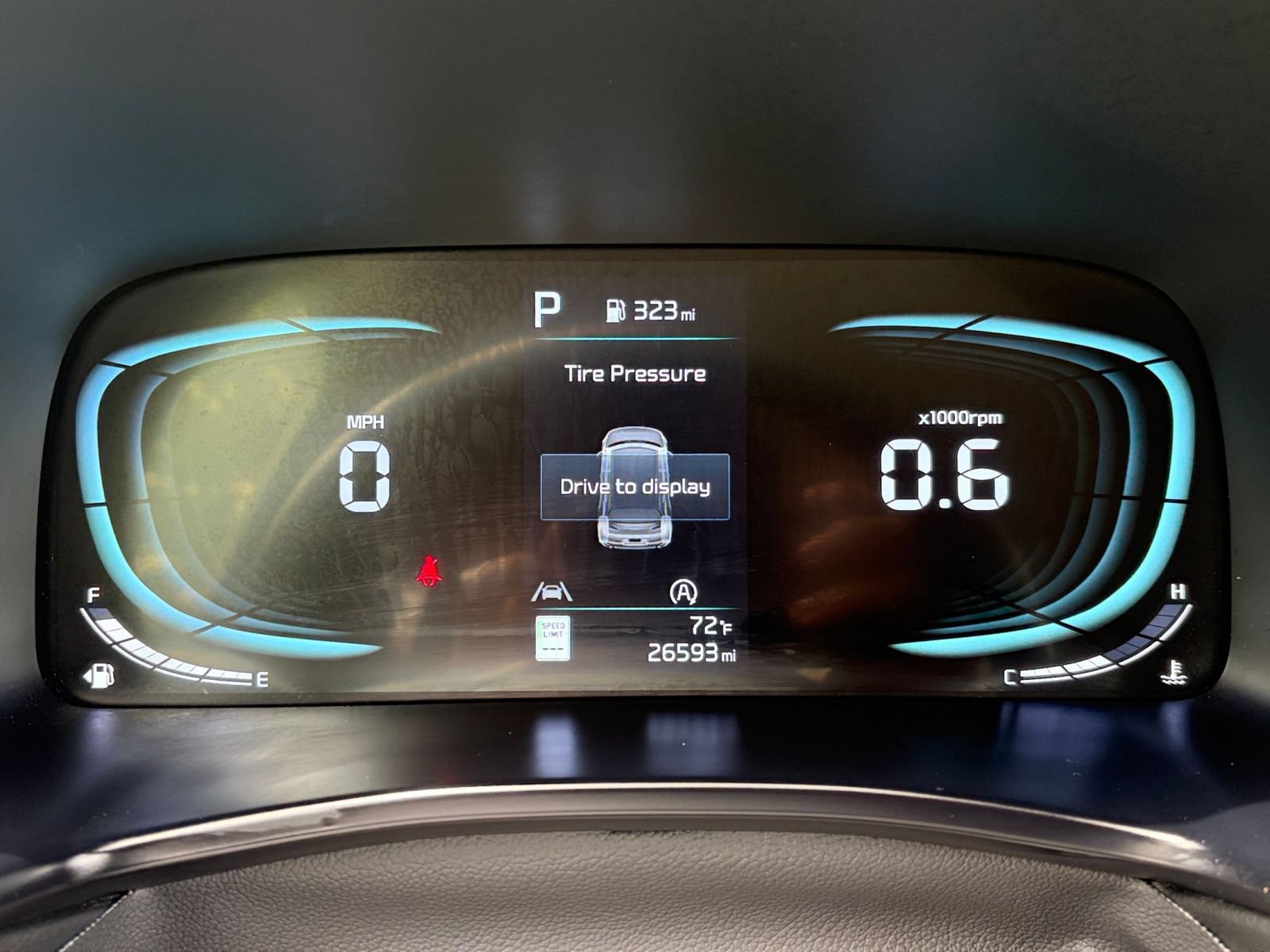 Used 2025 Kia Soul LX w/ LX Technology Package FWD image 38