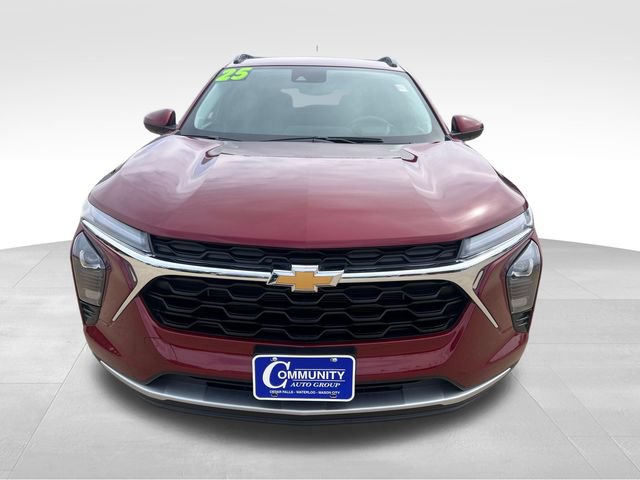 Certified 2025 Chevrolet Trax LT FWD image 10