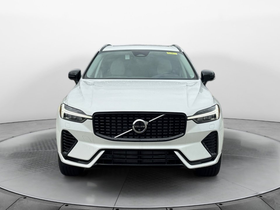 New 2025 Volvo XC60 T8 Plus w/ Protection Package Premier image 2