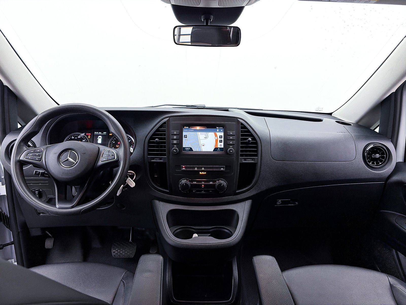 Used 2023 Mercedes-Benz Metris Passenger image 21