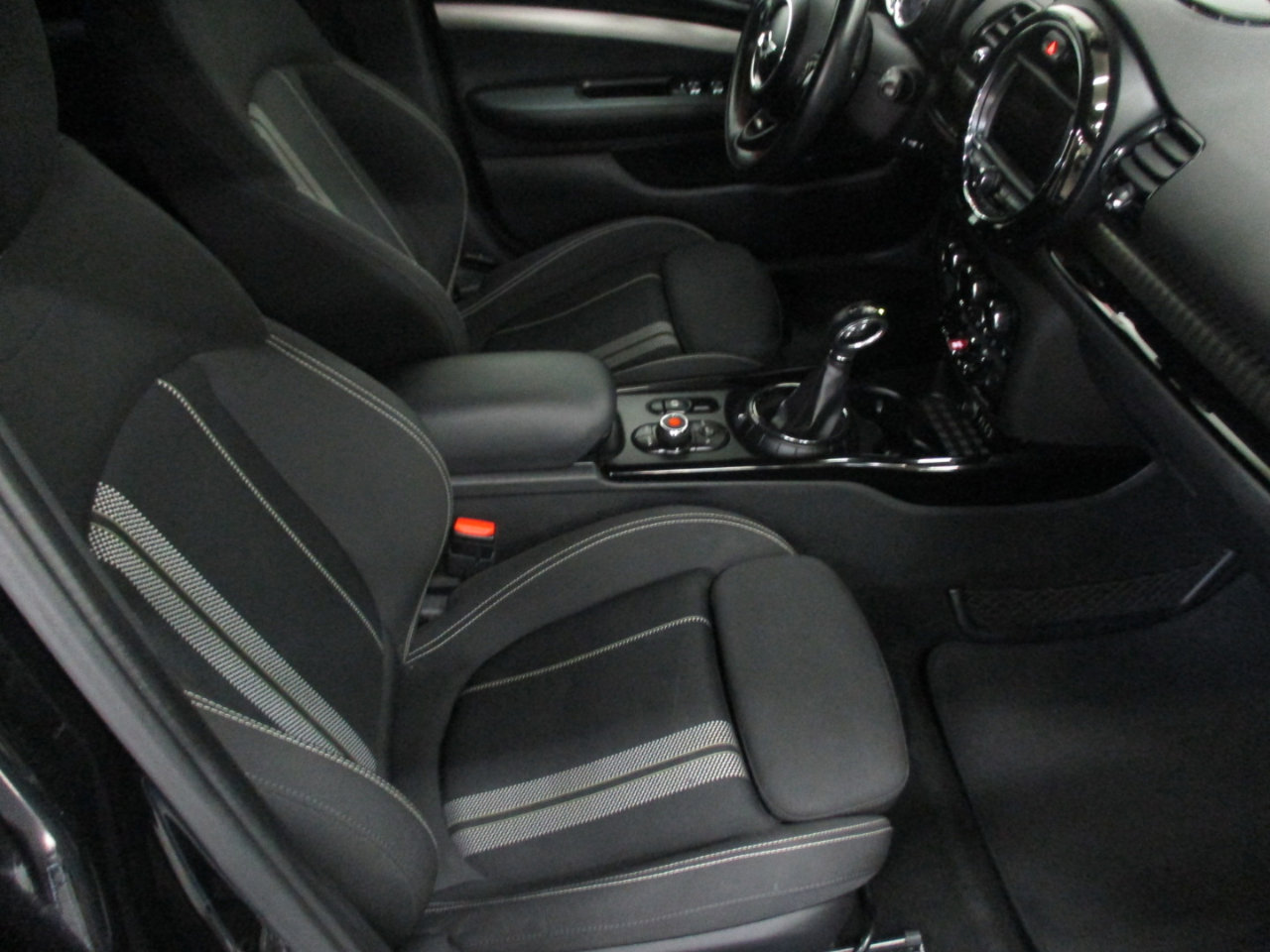 Used 2017 MINI Cooper Clubman S image 12