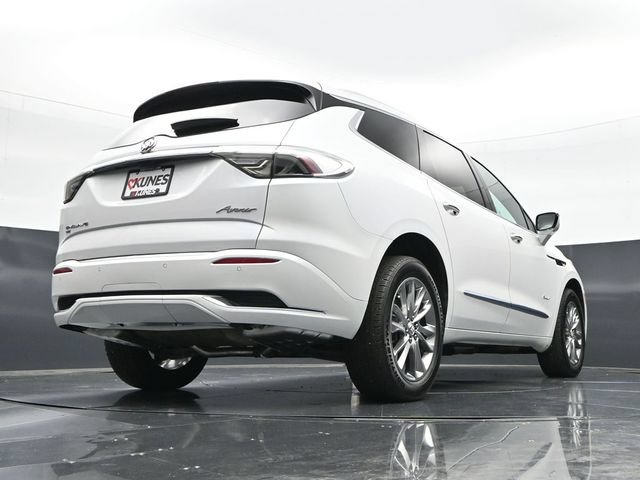Used 2023 Buick Enclave Avenir w/ Avenir Technology Package AWD/4WD image 41