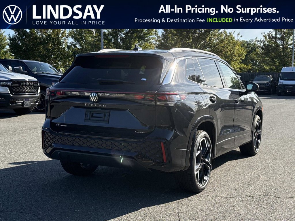 New 2026 Volkswagen Tiguan SEL R-Line AWD/4WD image 3