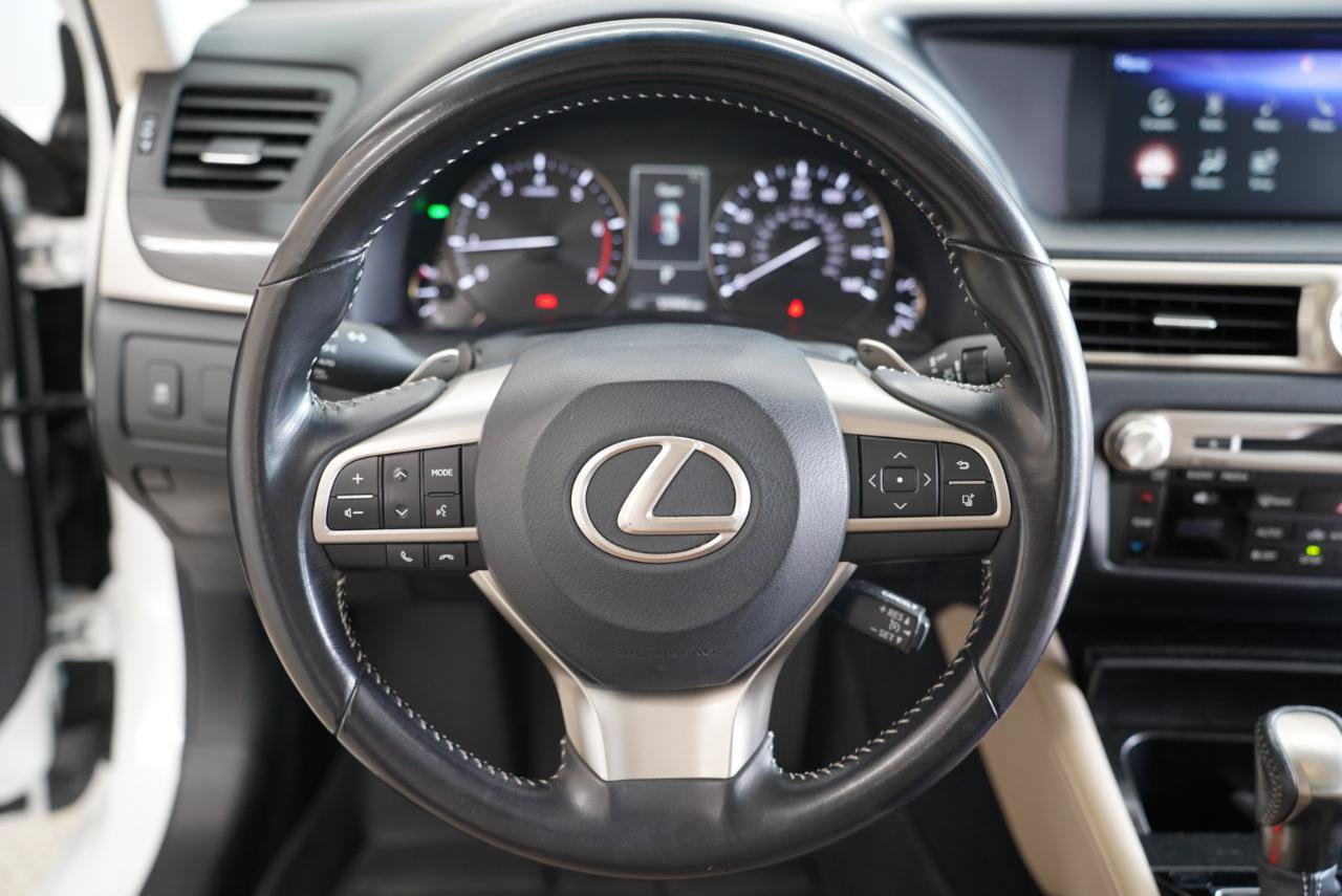 Used 2016 Lexus GS 200t RWD image 12