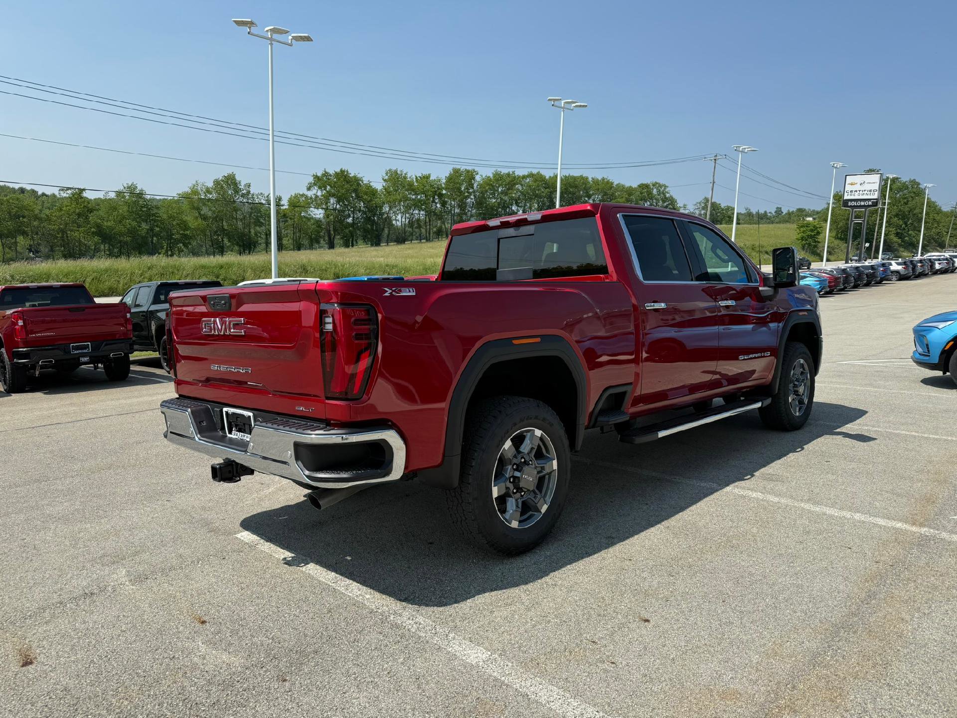 New 2025 GMC Sierra 2500 SLT w/ SLT Premium Package image 5