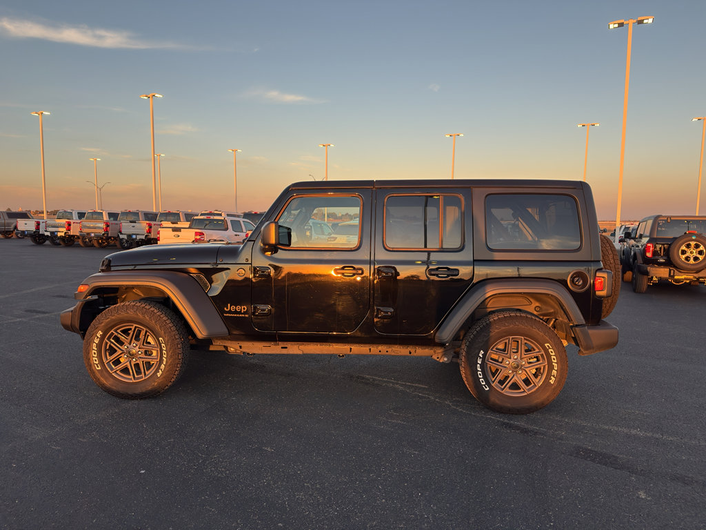 Used 2025 Jeep Wrangler Sport S image 9
