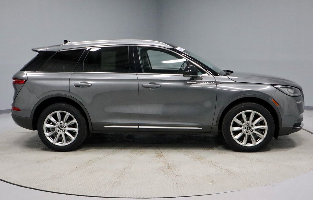 Used 2022 Lincoln Corsair AWD w/ Premium Package image 14