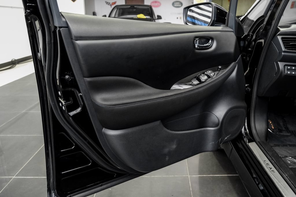 Used 2025 Nissan Leaf SV Plus FWD image 39