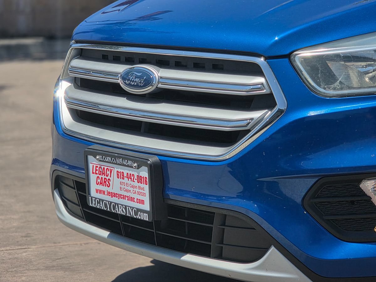 Used 2017 Ford Escape SE FWD image 7