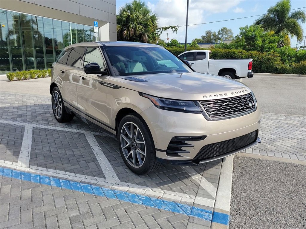 New 2026 Land Rover Range Rover Velar Dynamic SE image 7