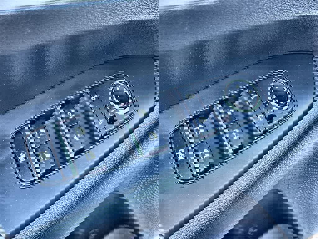 Used 2022 Kia Forte LXS image 20