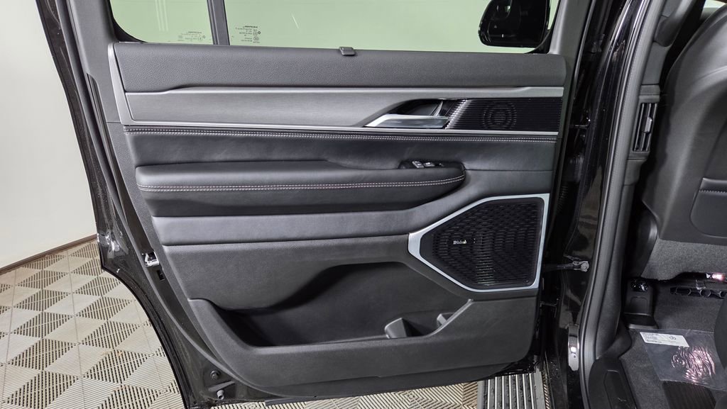 New 2026 Jeep Grand Wagoneer Limited image 29