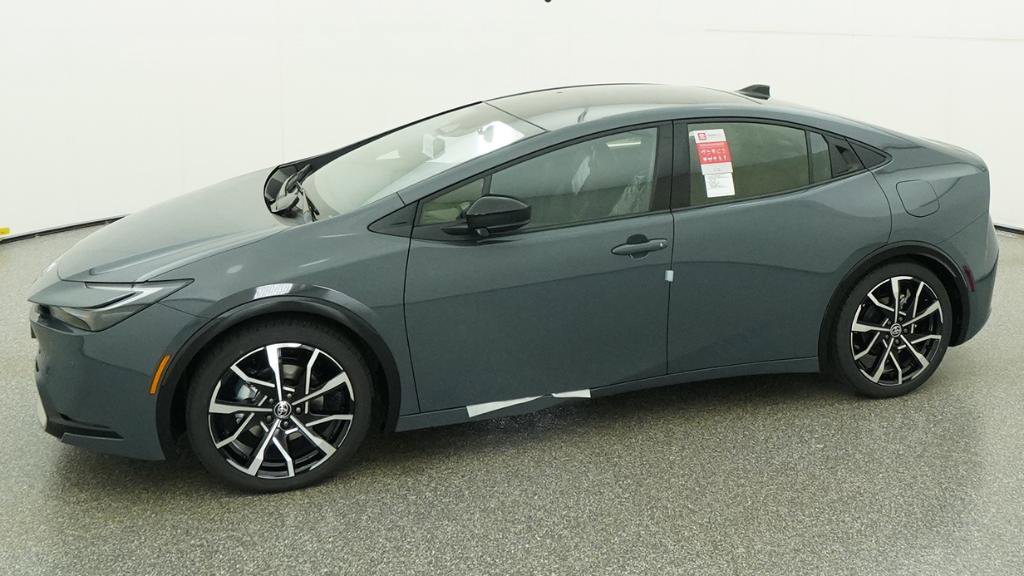 New 2026 Toyota Prius Plug-In Hybrid FWD image 5