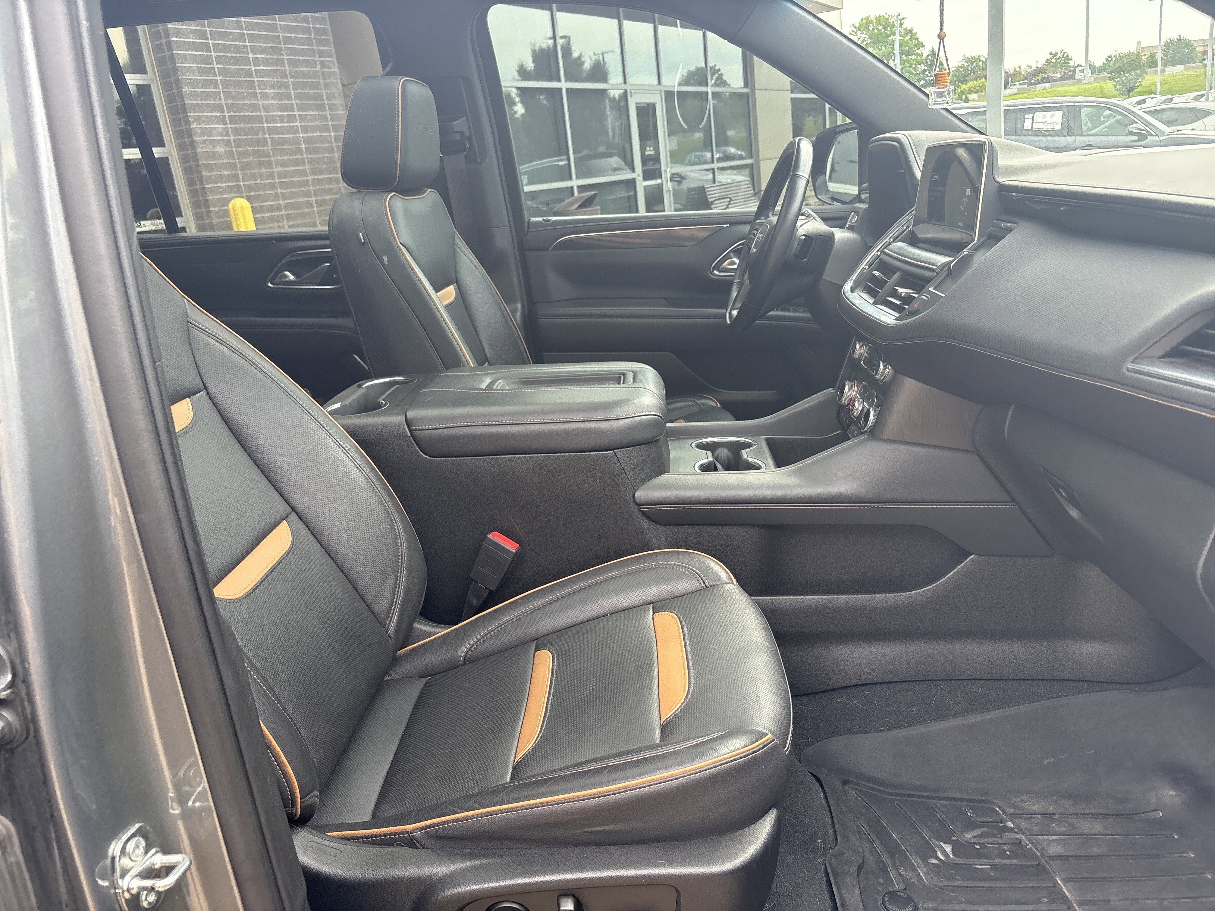 Used 2022 GMC Yukon AT4 w/ Max Trailering Package AWD/4WD image 34