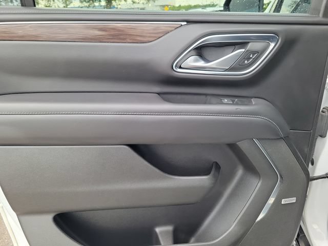 Used 2022 Chevrolet Suburban LT RWD image 10