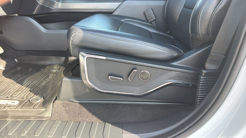 Used 2024 Ford F150 Lariat w/ Equipment Group 502A High AWD/4WD image 28