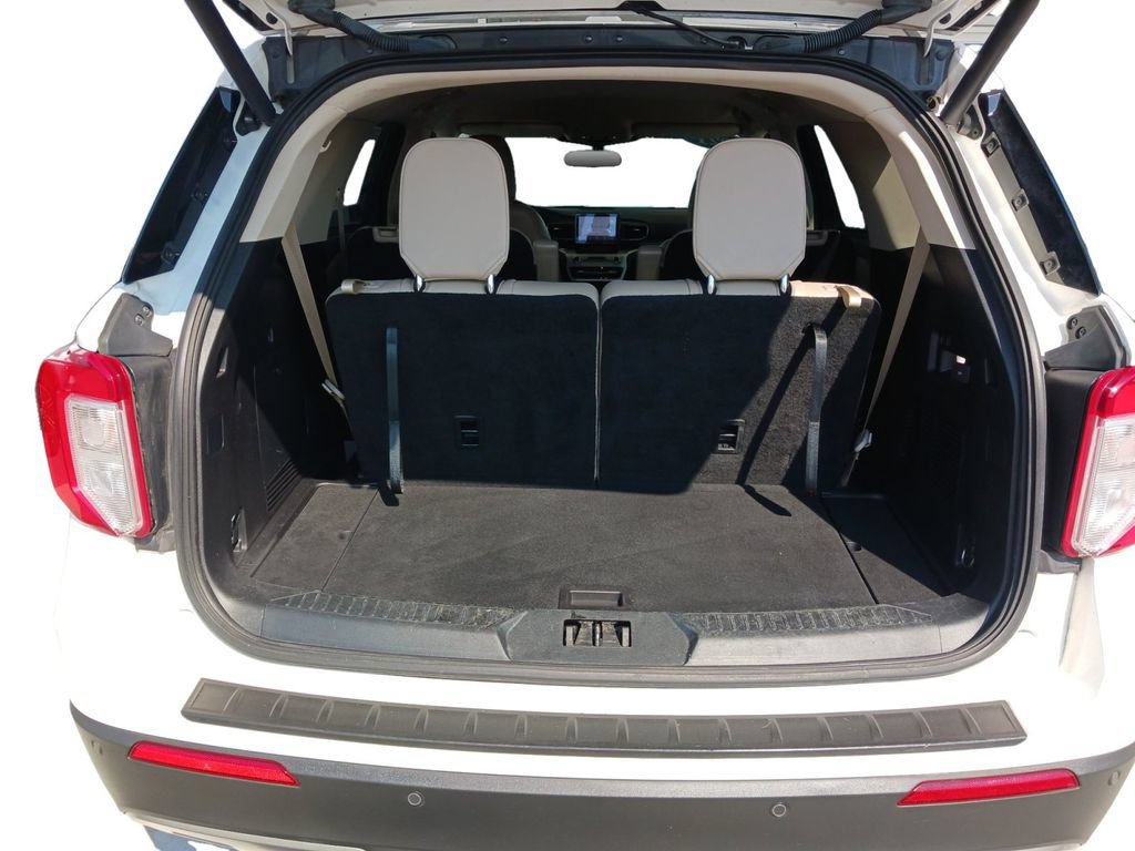 Used 2021 Ford Explorer XLT w/ Equipment Group 202A RWD image 13