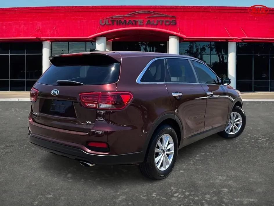 Used 2019 Kia Sorento FWD V6 image 3