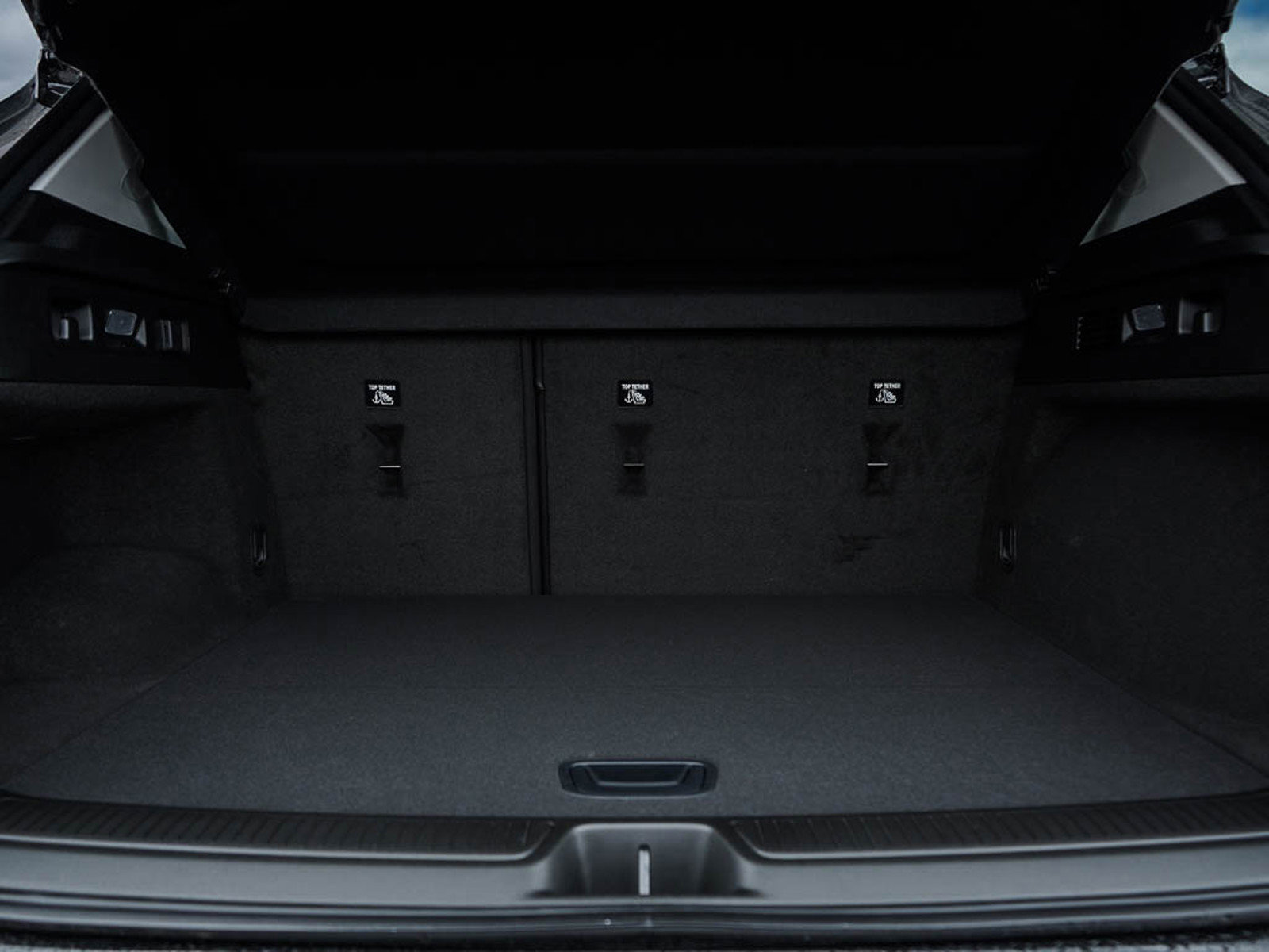 New 2025 Buick Envision Avenir image 8