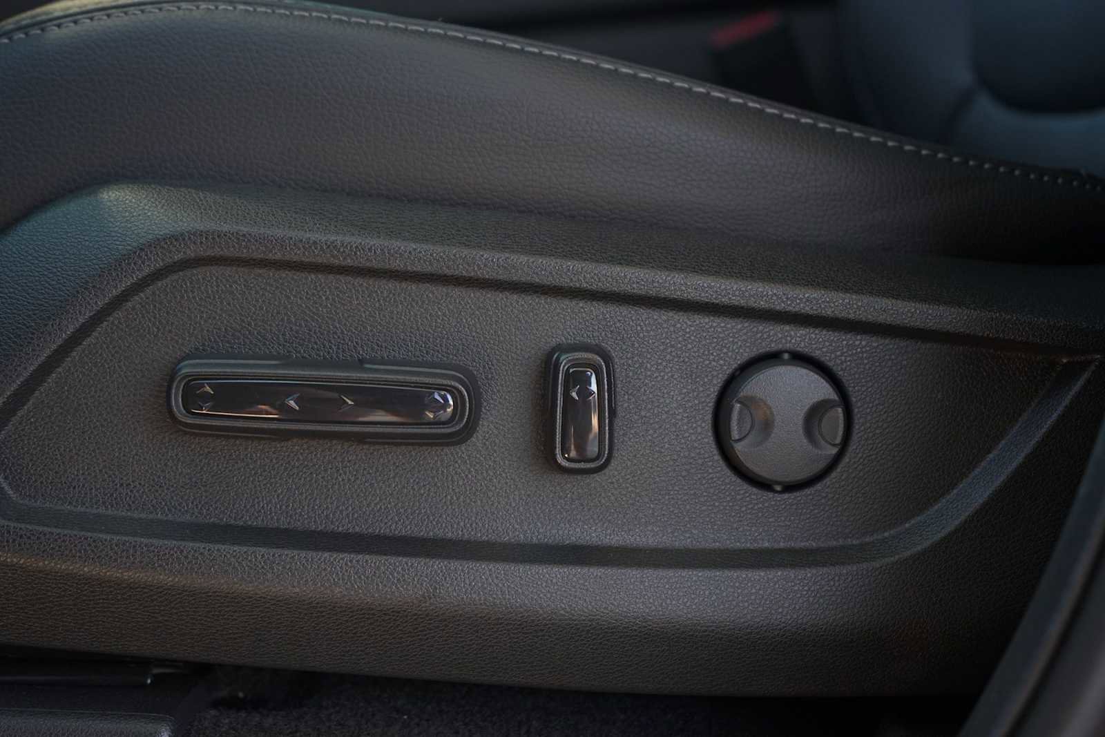 Certified 2025 Honda Pilot EX-L image 12