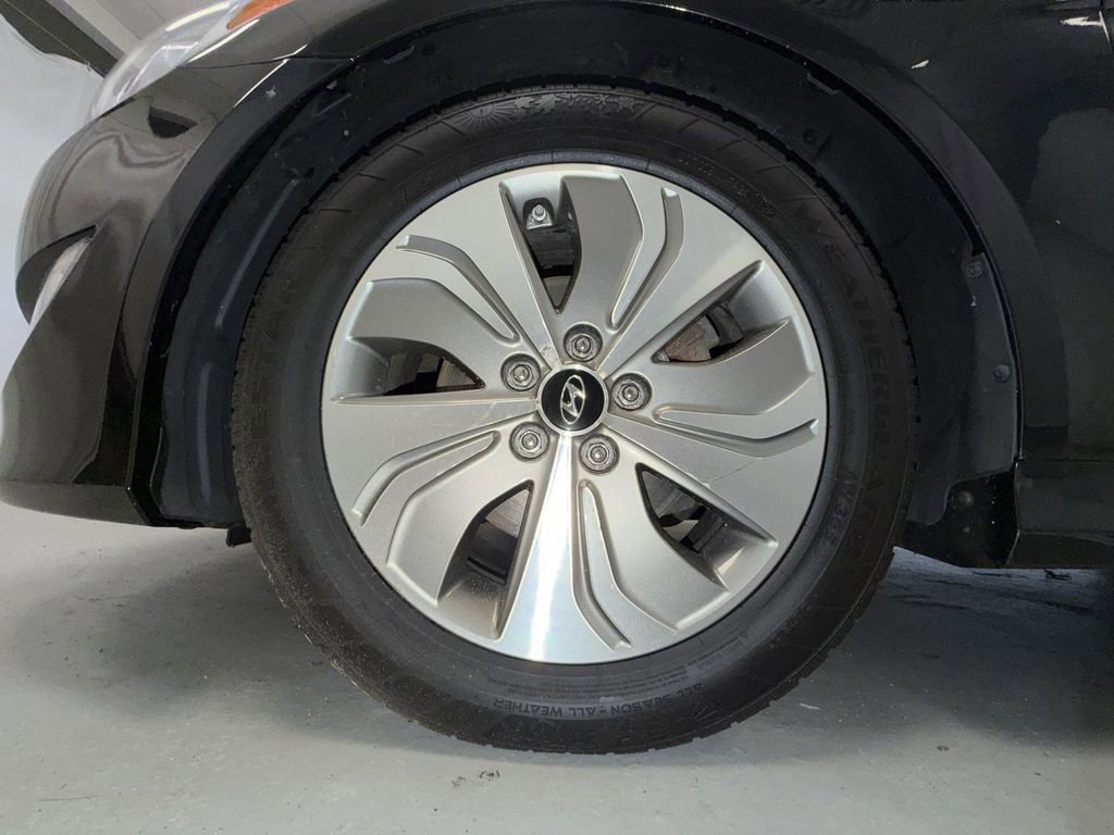 Used 2015 Hyundai Sonata Limited w/ Option Group 02 FWD image 14