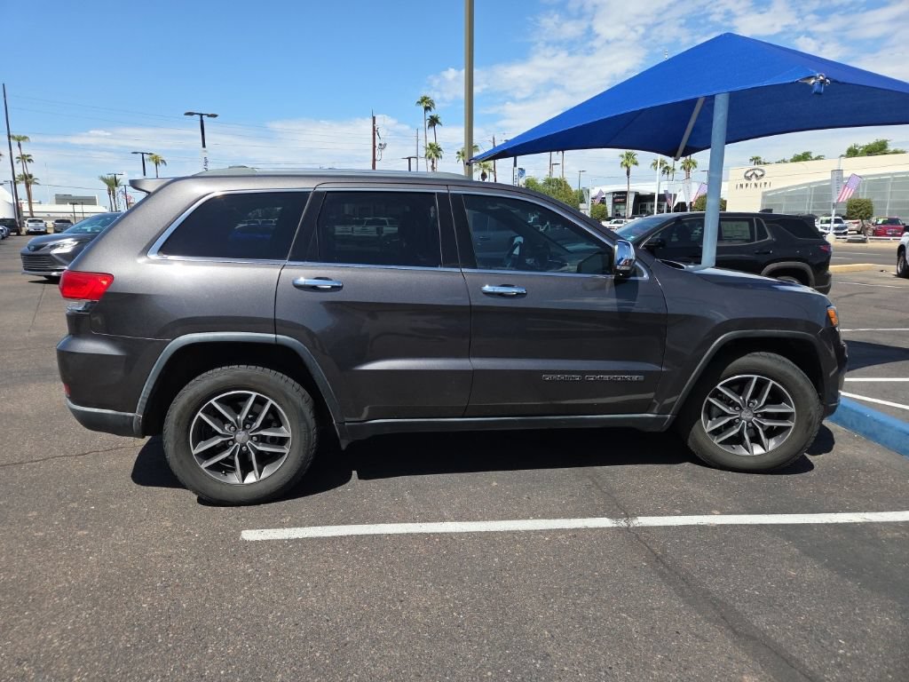 Used 2018 Jeep Grand Cherokee Limited RWD image 2