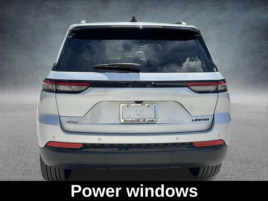 Certified 2024 Jeep Grand Cherokee Limited w/ Black Appearance Package image 8