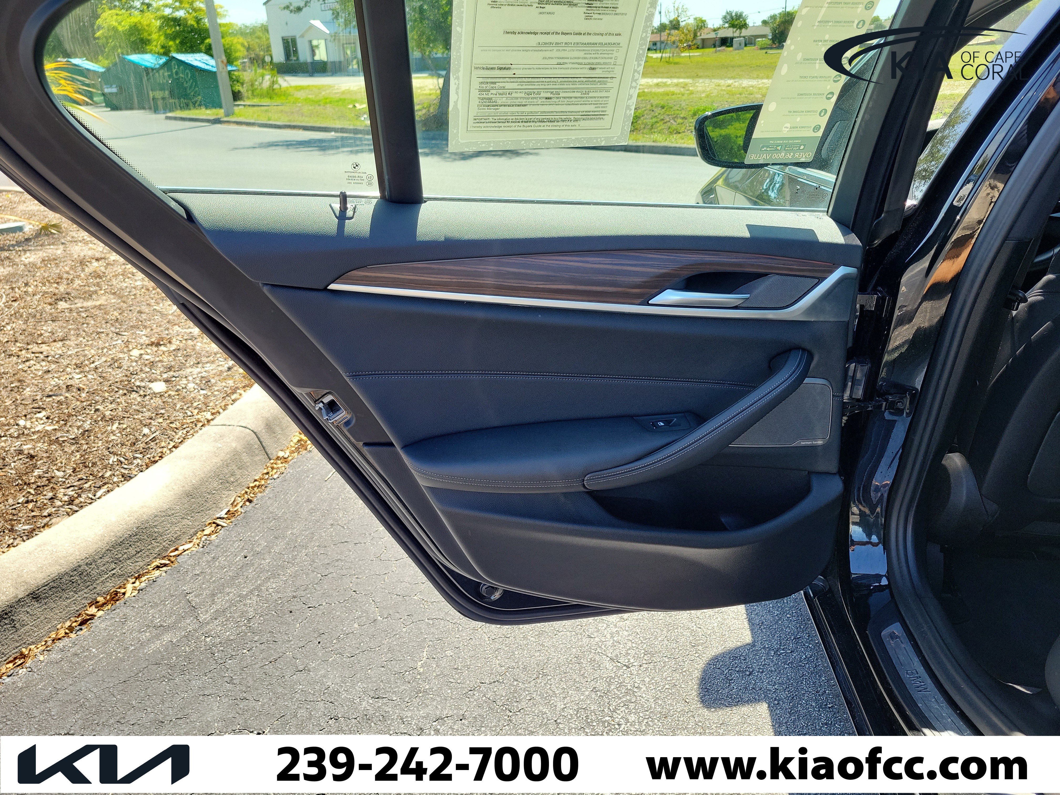 Used 2022 BMW 530i xDrive w/ Premium Package image 15