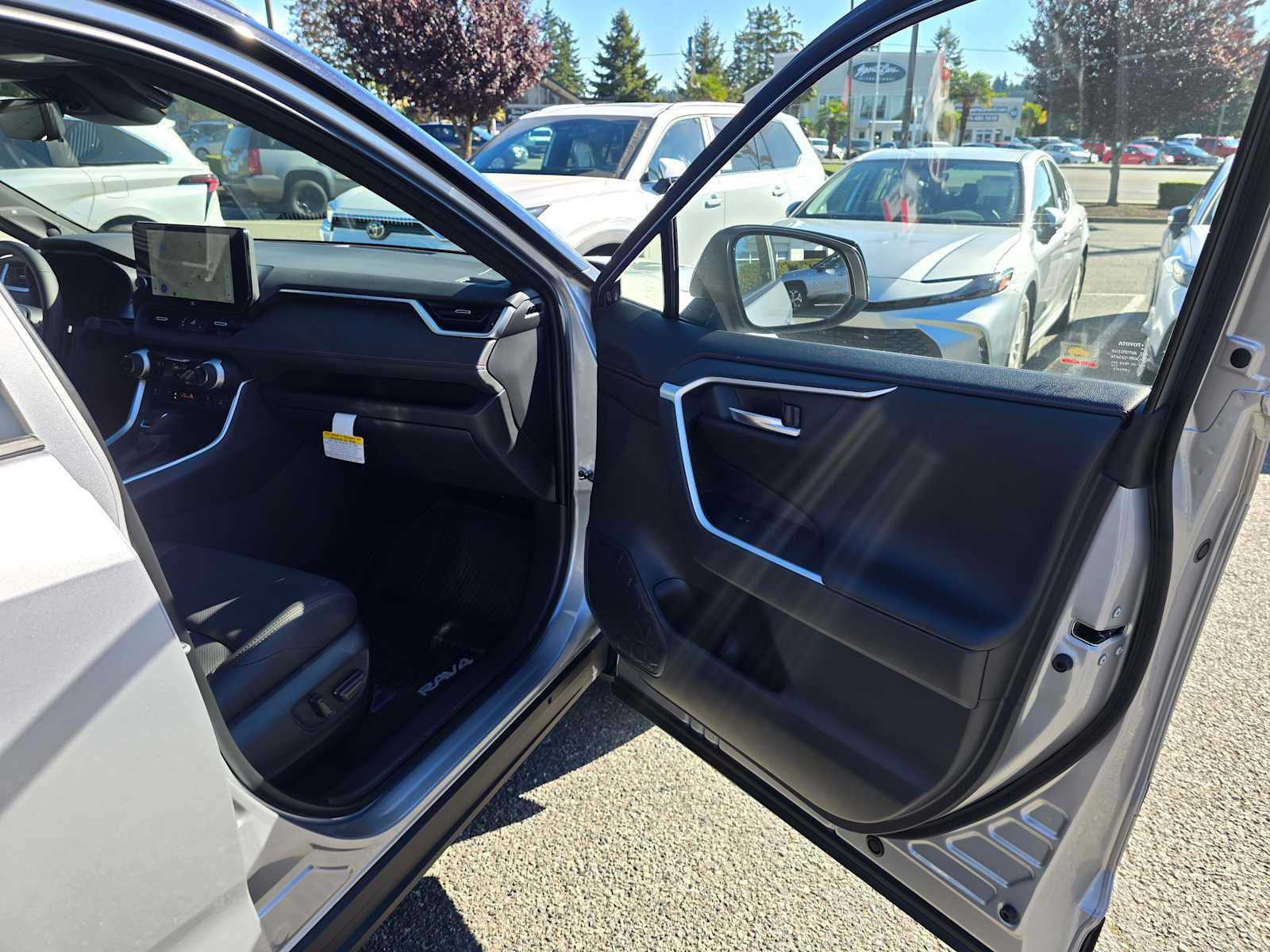 Used 2024 Toyota RAV4 XSE w/ Weather Package image 10