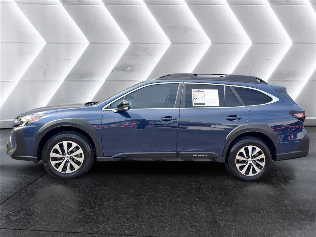 Used 2025 Subaru Outback Premium w/ Popular Package #1A image 2