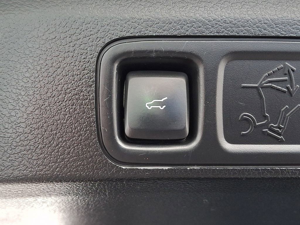 Used 2021 Ford Expedition Limited image 34