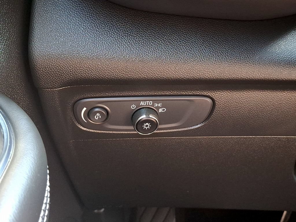Certified 2021 Buick Envision Preferred AWD/4WD image 22