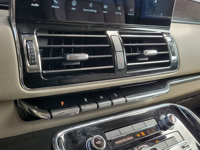 Certified 2022 Lincoln Navigator L Reserve RWD image 25